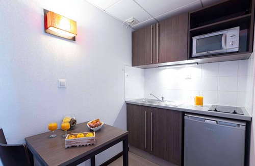 Quartier Administrations Apartment | Comfort Aparthotel Nimes Centre