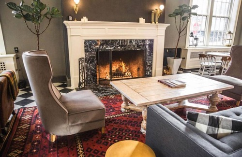 Hood River Hotel | Comfort & Convenience! Minutes to Hood River Waterfront Park, Pets Allowed