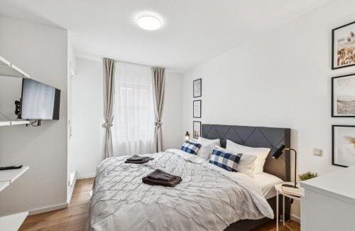 Neunkirchen Apartment | Comfort Family & Business Apartment in Neunkirchen - 2 SZ - Self-Check-in - WLAN 250 Mb - Parkplatz - Balkon - Badewanne - bis zu 5 Pers