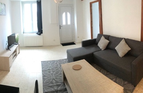 Saint-Brisson-sur-Loire House | Comfortable new house