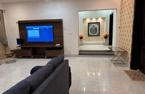 Lahore House | Comfort house Dha Phase 7 near Raya & AirPort 1 kanal full house