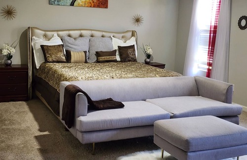 McDonough House | Comfort lodgings with peace of mind, many attractions and great place to stay