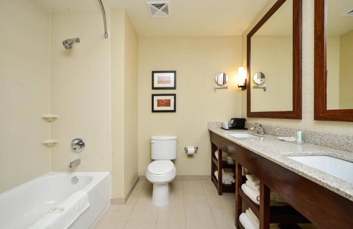 Fargo Hotel | Comfort Suites Fargo Medical Center