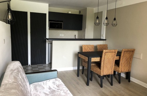 Le Touquet-Paris-Plage Apartment | Comfortable apartment with swimming pool, tennis court and parking