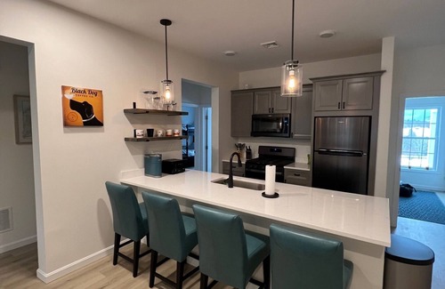 Lincoln Ski Chalet | Comfortable 3-bedroom new construction condo minutes from Loon Mtn & Lincoln.