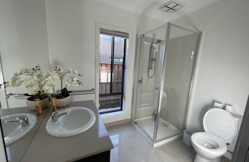 Point Cook House | Comfortable 4 bedroom house in Point Cook