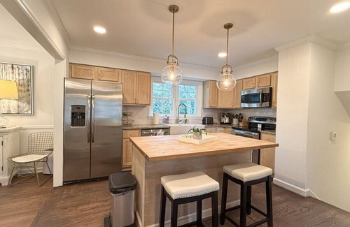 Charlotte Apartment | Comfortable 4BR Home| Patio, BBQ & Pets Welcome