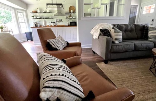 North Charleston House | Comfortable and elegant 3 bedroom home with King Bed master suite.