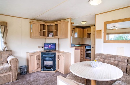 Ludchurch House | Comfortable and spacious 12ft-wide caravan with one double and one twin.