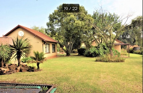 Centurion House | Comfortable and spacious holiday home with beautiful garden