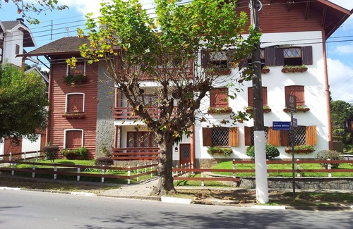 Capivari Apartment | Comfortable apt for 7 people near the tourist center of Campos do Jordão