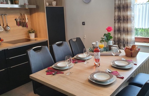 Crikvenica Apartment | Comfortable apartment with sea view, close to the beach, family-friendly, WiFi