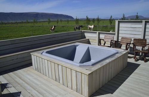 Selfoss House | Comfortable cottage in South Iceland with Hot-Tub for max. 5 people
