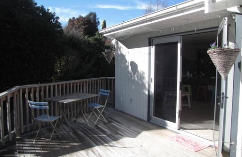 Havelock North House | Comfortable family holiday home with swimming pool close to Village and wineri