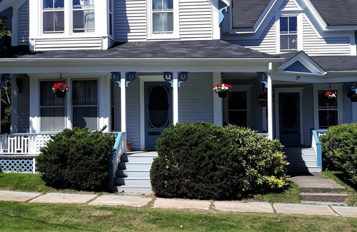 Bridgetown House | Comfortable holiday home of charm, newly furnished, historically located