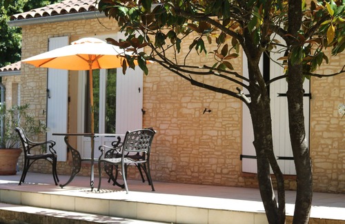 Saint-Maximin-la-Sainte-Baume Villa | Comfortable house with swimming pool and private tennis court in the heart of the green provence