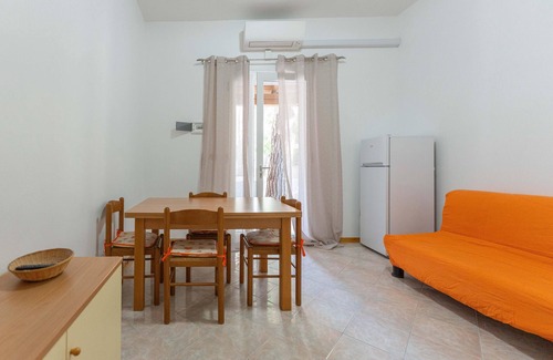 Lido degli Estensi Apartment | Comfortable apartment with outdoor space 20 meters from the sea