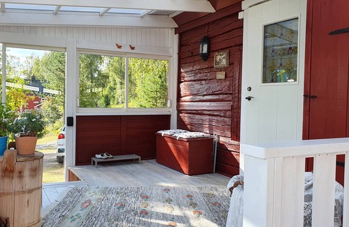 Trehorningsjo House | Comfortable lakeview vacation in Ångermanland