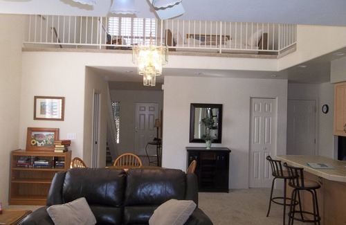 Prescott Country Club House | Comfortable Prescott Country Club Townhome to Relax and Entertain Guests