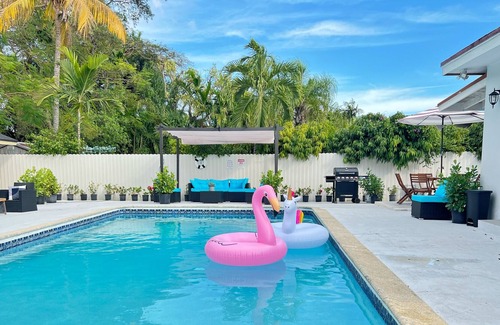 Coral Terrace Bed & Breakfast | comfortable private room