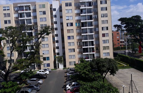 Ciudad Jardin Apartment | COMFORTABLE ROOM SOUTH OF CALI