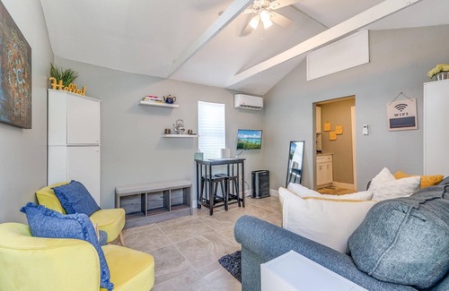 Southwest Apartment | Comfortable studio close to the airport and downtown West Palm Beach and more
