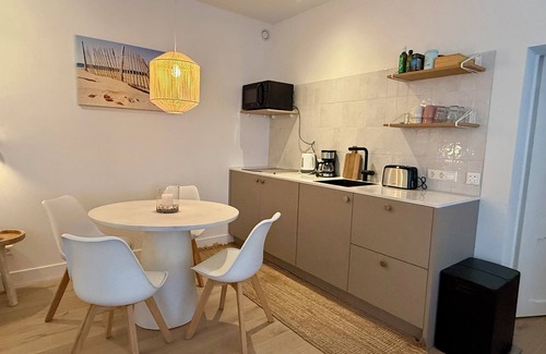 Municipality of Bergen Apartment | Comfortable studio located just 200 meters from Bergen aan Zee beach.
