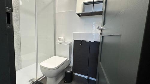 Hammersmith Broadway Apartment | Comfortable studio west London