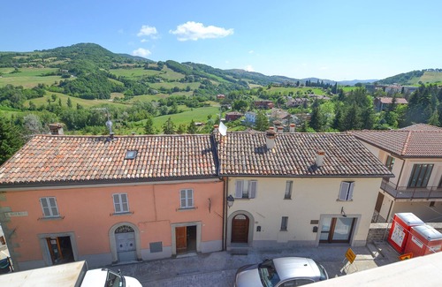 Monte Cerignone Apartment | Comfortable vacation apartment in the north of Italy.