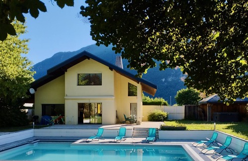 Doussard Villa | Comfortable villa near lake, swimming pool and jacuzzi
