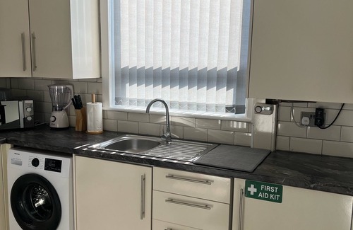 Bolton House | Comfortably furnished 2 bedroom home in Bolton