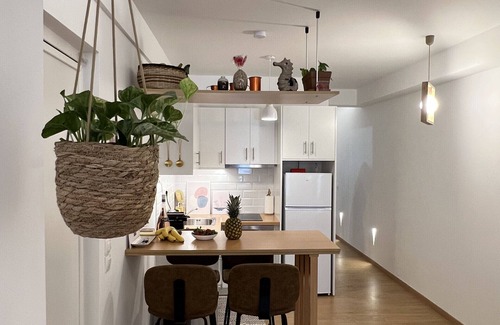 Filopappou Apartment | Comfy 2 BDR Apt in Petralona - Next to metro