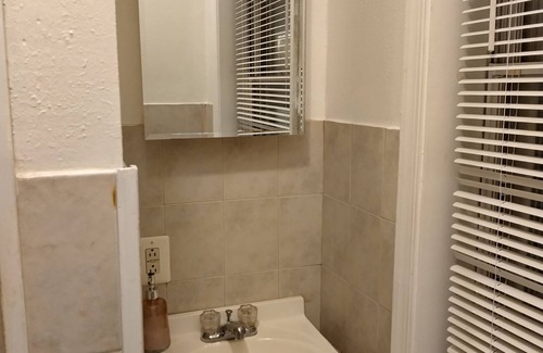 Midtown Village Apartment | Comfy 2beds-1bedroom at center city
