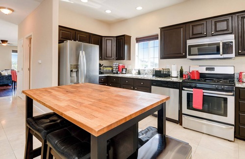 Stockton House | Comfy 3-bed home near Downtown. Relax with the family at this peaceful home.