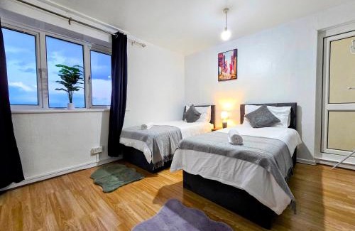 South Bermondsey Apartment | Comfy 3BR flat in the city perfect for long stay
