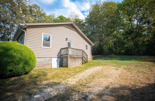 Columbia House | Comfy and Conventient Duplex!