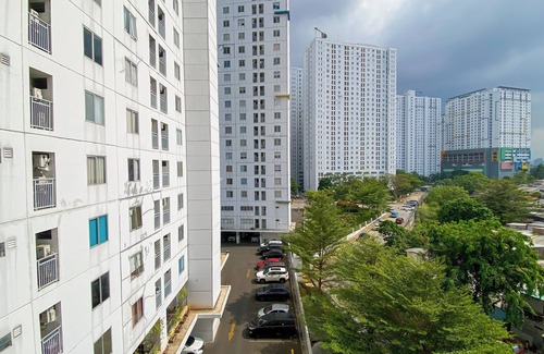 Jatinegara Apartment | Comfy and Minimalist Studio at Bassura City Apartment