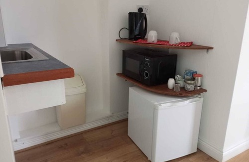 Murrisk Apartment | Comfy Annexe near Croagh Patrick with sea viewsn