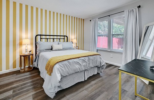 Austin House | Comfy & Classy Boutique Home *Long Term Discounts*