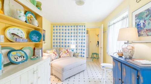 Freeland House | Comfy Coastal Cottage by AvantStay Mountain View