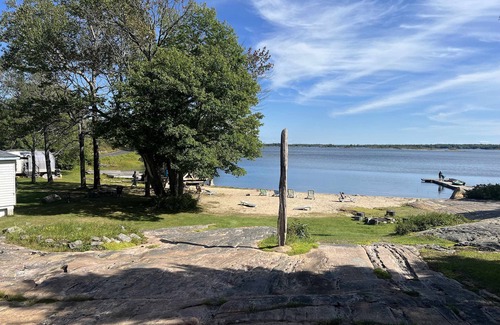Carling Cabin | Comfy Cottage in Georgian Bay - Rockwood #4