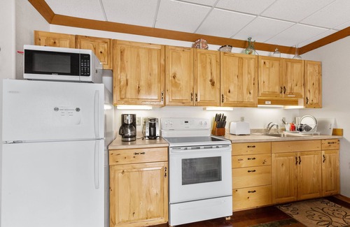 Bozeman Condo | Comfy Country Condo (West) on 10 Acres between Bozeman & Big Sky