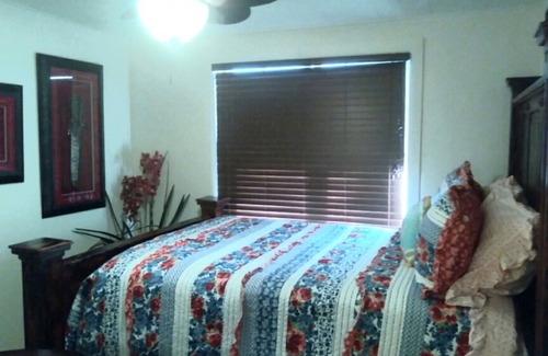 Seminole House | Comfy Country Home