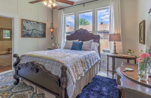 Denison House | Comfy cozy stay at the Downton Eddy