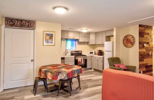 Lithonia House | COMFY HIDE-OUT (SLEEPS 6)