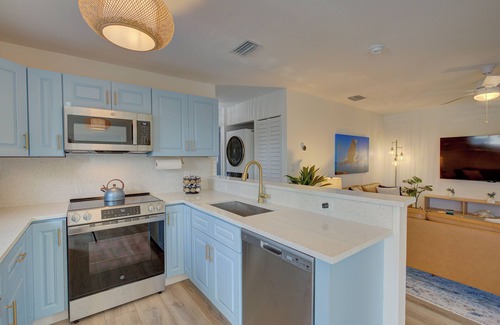 Dunedin Condo | Comfy King Beds Exceptionally Clean 1 Mi 2 Honeymoon Isle Beach Pass Included
