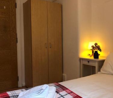 Kentish Town House | Comfy Private Bedrooms near O2 Forum Kentish Town, Camden