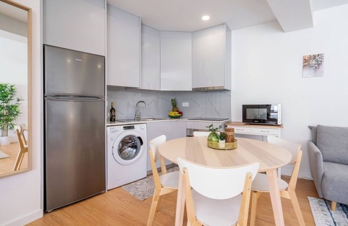 Paranhos Apartment | Comfy Sunny Flats | Prime Location