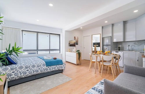 Paranhos Apartment | Comfy Sunny Flats | Prime Location