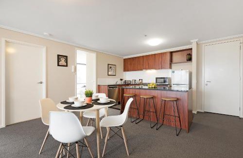 Southbank Apartment | Complete Host Southpoint Apartments